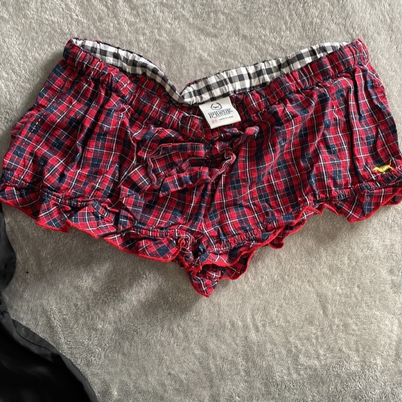 Victoria’s Secret PINK romper size small and shorts size extra small - Picture 2 of 5